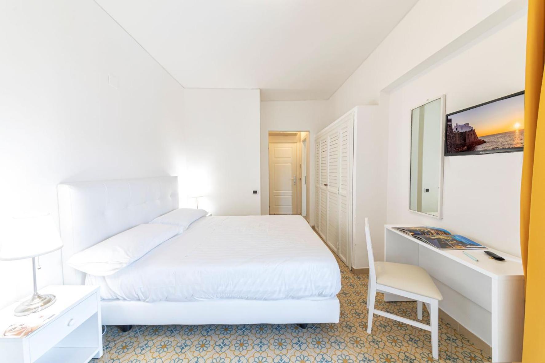 Le Canne Family Resort & Spa Forio di Ischia Rum bild
