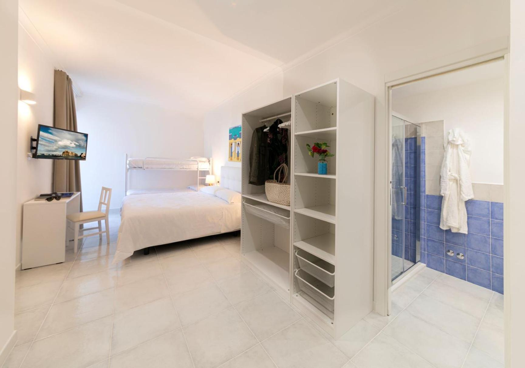 Le Canne Family Resort & Spa Forio di Ischia Rum bild