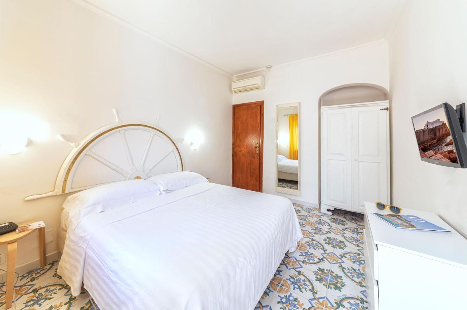 Le Canne Family Resort & Spa Forio di Ischia Rum bild